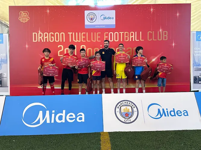 Dragon Twelve Football Club — photo