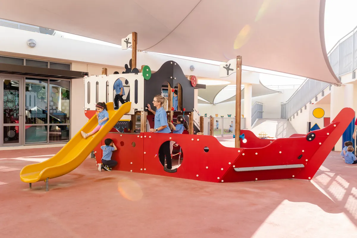 Emirates British Nursery Motor City — photo