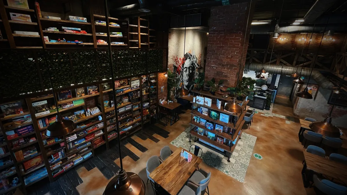 Hive Board Game Café — photo