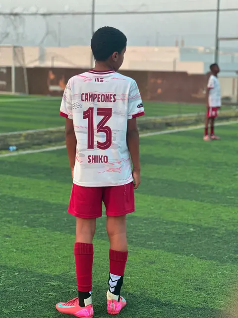 Campeones - photo 3 of 5