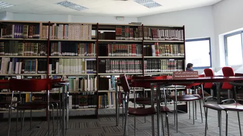 Hor Al Anz Library, Deira
